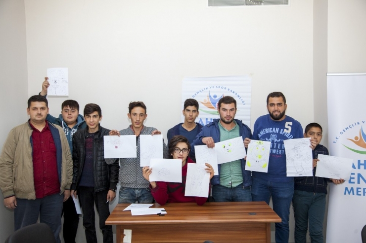 Ahlatlı Gençler Karikatür Öğreniyor