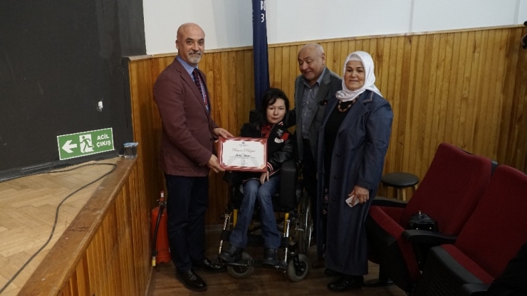 Açıköğretim Ailesi İzmir’deki Başarılı Öğrencileriyle Buluştu