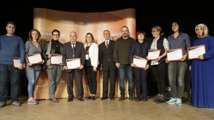 Açıköğretim Ailesi İzmir’deki Başarılı Öğrencileriyle Buluştu