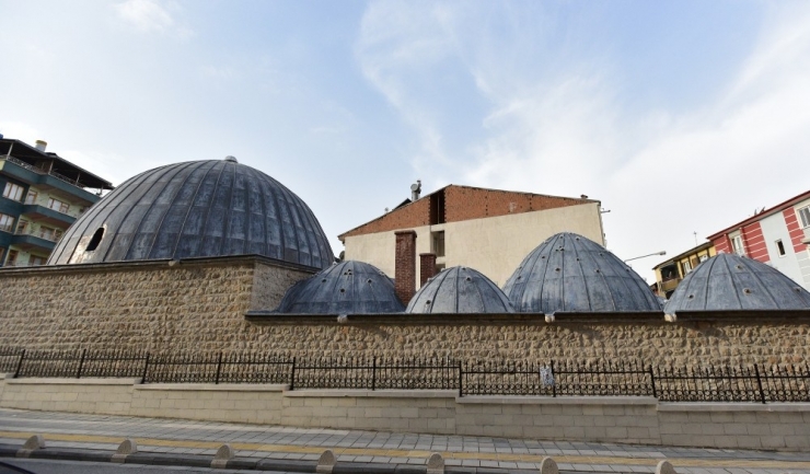 Tahtalı Hamam’da Restorasyon Çalışmaları Tamamlandı