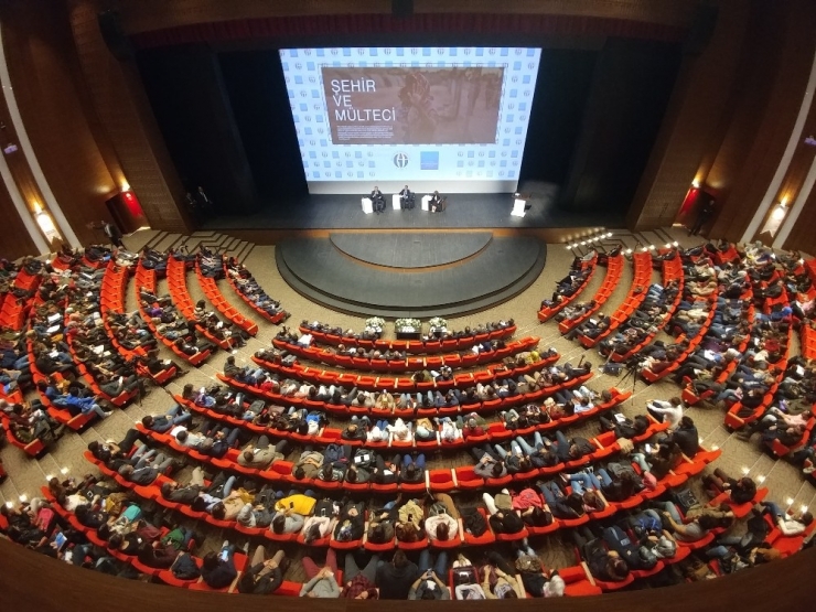 Gaün’de Şehir Ve Mülteci Paneli