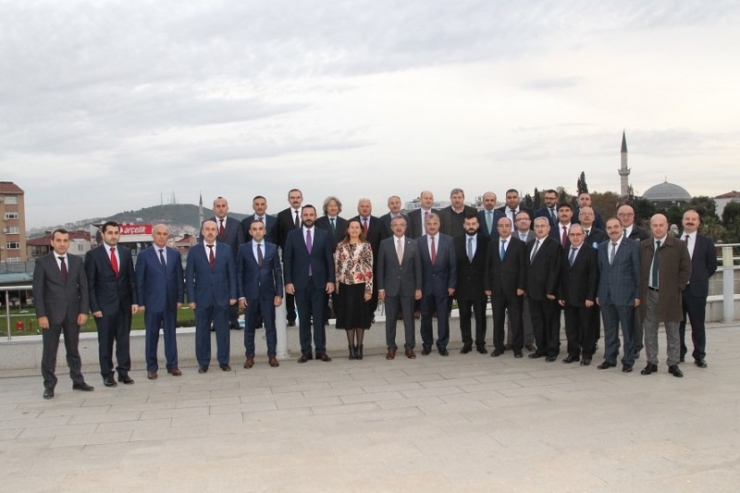 Başkan Köşker İstişare Toplantısında Birim Amirleriyle Bir Araya Geldi