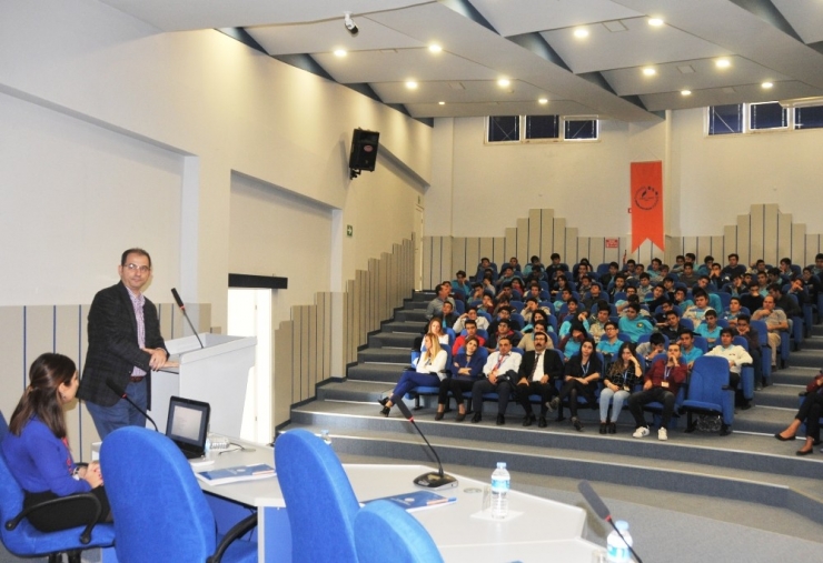 Op. Dr. Ecel: "Mıknatısla Gözünü Tedavi Eden Var"