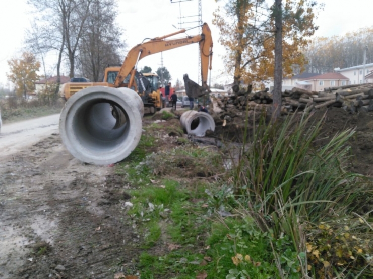 Yahyalı Mahallesinde Yol Genişletme Ve Kanal Temizliği Çalışmaları Başladı