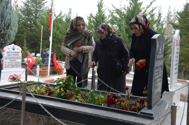 Gülhan Altınok Şehit Aileleriyle Bir Araya Geldi