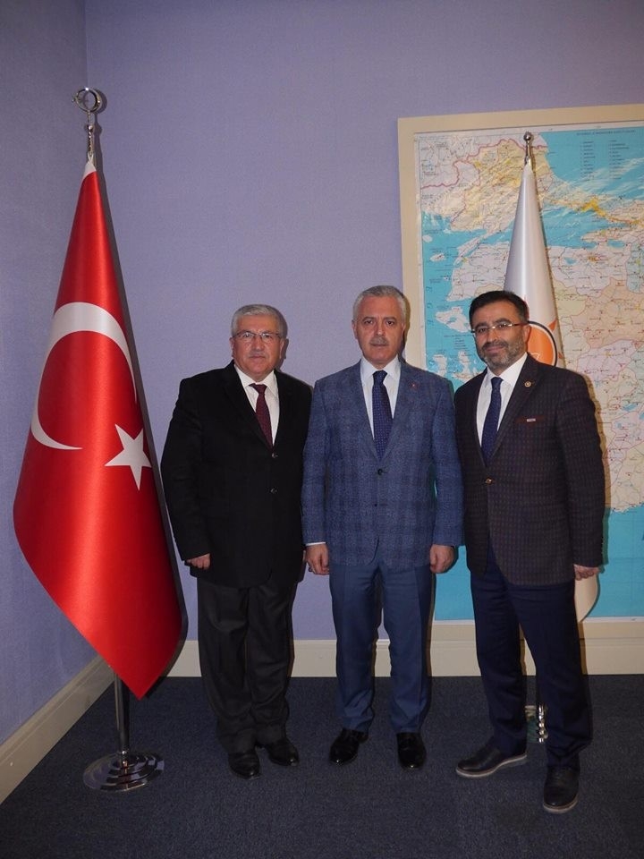 Aydın Ak Parti’nin Yeni Başkanı Ahmet Ertürk Yetki Belgesini Aldı