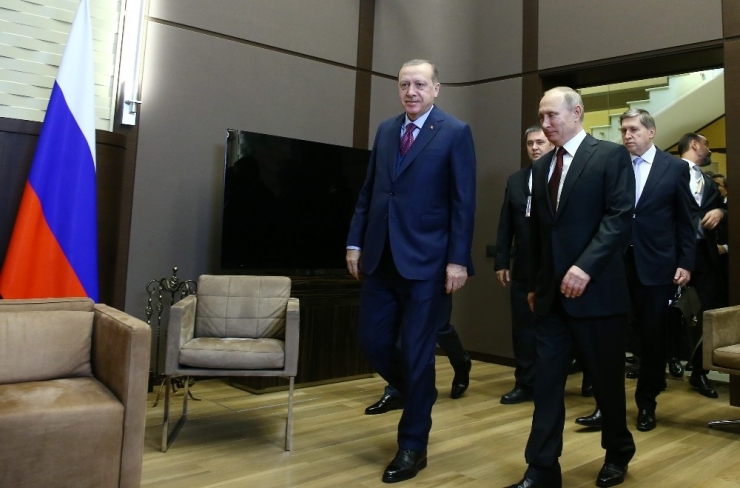 Rusya Devlet Başkanı Putin: "Suriye’deki Durumu Normalleştirmek İçin Çabalarımızı Arttırmamız Gerekiyor"