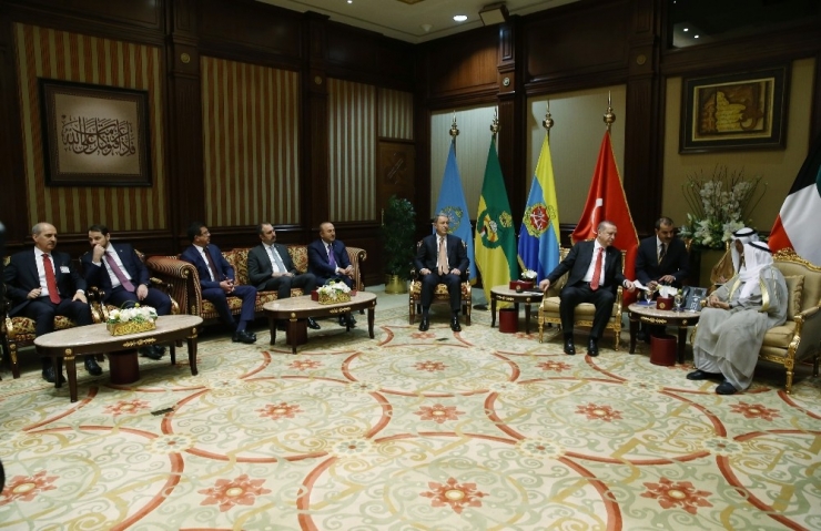 Cumhurbaşkanı Erdoğan, Kuveyt Emiri El Sabah İle Görüştü