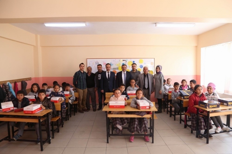 Başkan Cabbar’dan Erciyes Ortaokulunu Ziyaret Etti