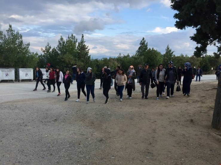 Edremitli Gençler Çanakkale’de Tarihe Yolculuk Yaptı