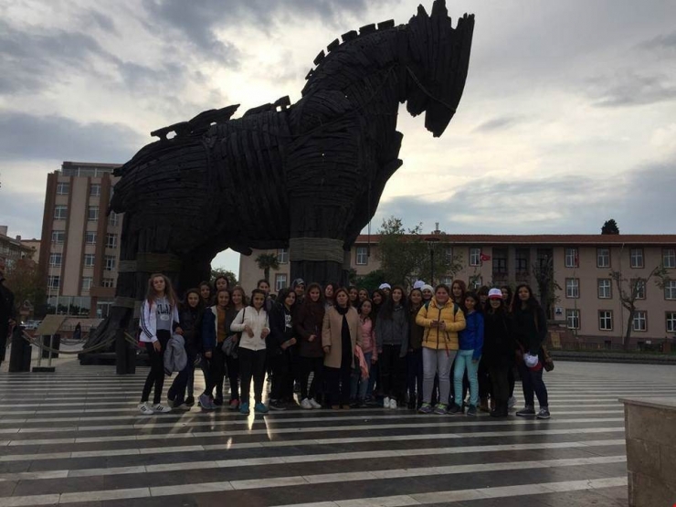 Edremitli Gençler Çanakkale’de Tarihe Yolculuk Yaptı