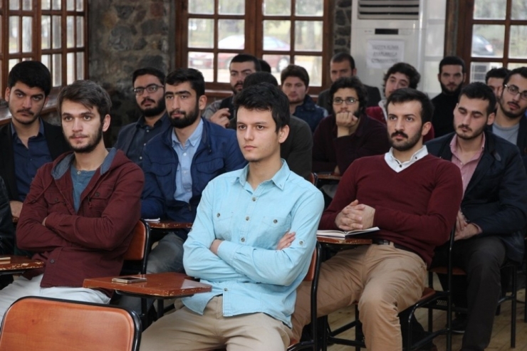 Akademi Üniversite’de Yeni Dönem Başlıyor