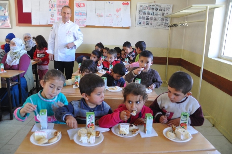 Muş’ta "Bilinçli Beslenme Ve Sağlıklı Nesiller Yetiştirme" Semineri