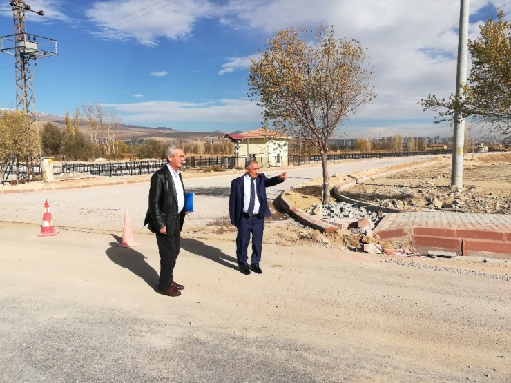 Niğde Belediye Başkanı Rifat Özkan, "Başlanan İşlerin Hizmete Dönüşmesi İçin Çalışıyoruz"