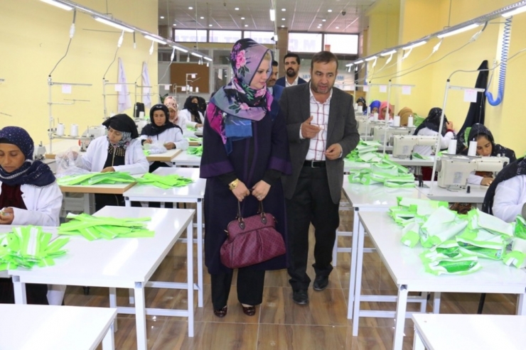 Sağlık Bakanlığı Tarafından Okullar Adağıtılacak Kalemlikler Akçakale’de Üretilecek