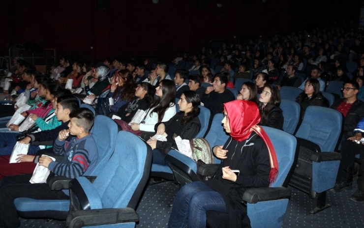 Serka, 540 Öğrenciyi Sinemayla Buluşturdu