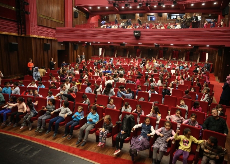 Çocuklara Sinema Şöleni