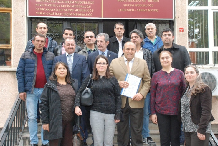 Gürol Yer Ve Ekibi Mazbatalarını Aldı