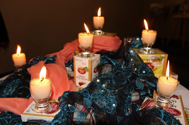 Kadınlar Mesir Kokulu Mumlarla İş Hayatına Atılacak