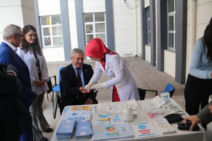 Toplumsal Farkındalığı Artırmak İçin Diyabet Günü Etkinliği Düzenlediler