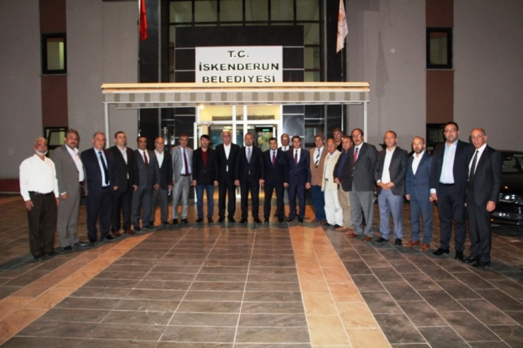 Varol: "Ak Parti Belediyecilikte Markadır"