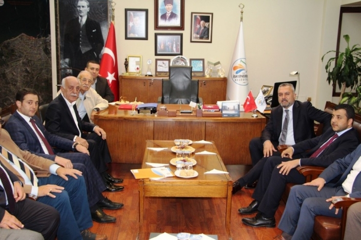 Varol: "Ak Parti Belediyecilikte Markadır"