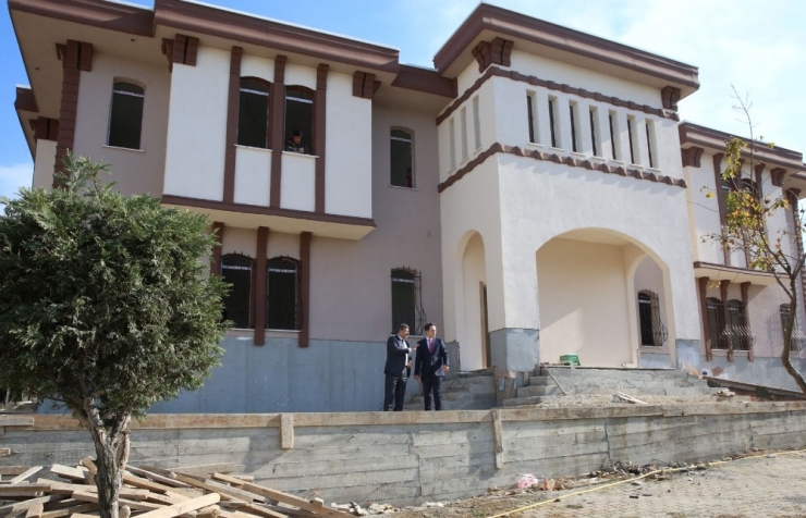 Darıca’nın Mahalle Konakları Açılışa Hazırlanıyor