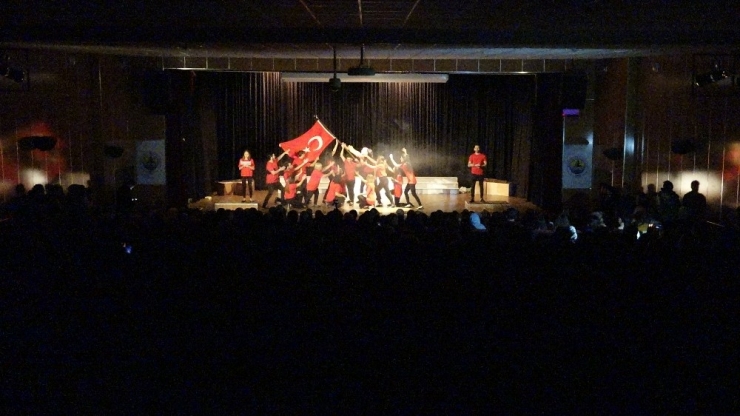 Erdemli’de Atatürk Sevgisi Sahnelendi