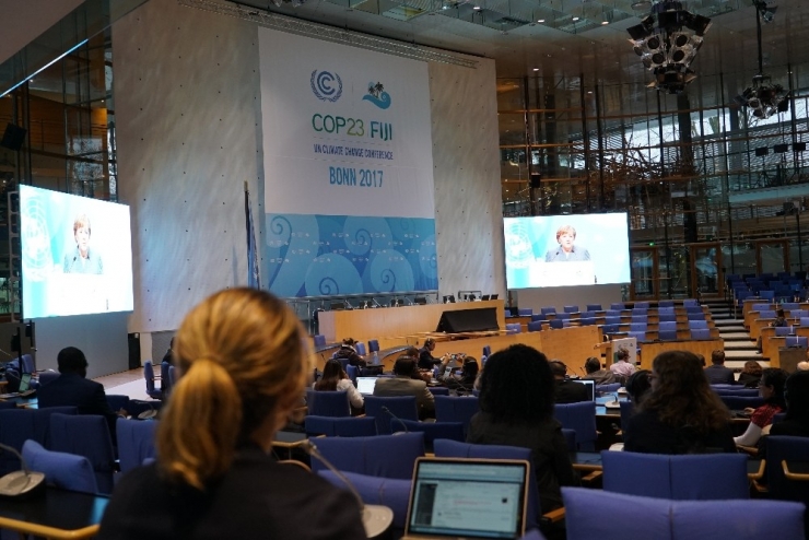 Merkel: “Şuana Kadar Alınan Önlemlerle Paris İklim Konferansı Hedeflerine Ulaşmak Mümkün Değil”