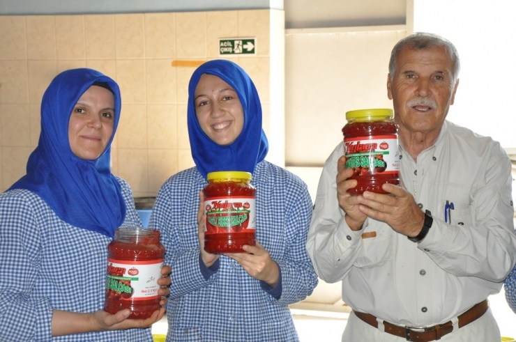 İnegöl’den Avrupa’ya 1 Milyon Dolarlık Salça İhracatı