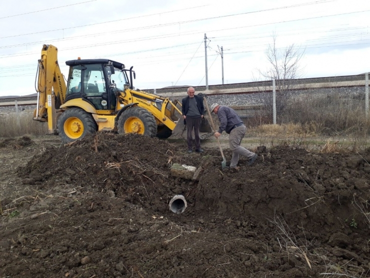 İnönü Belediyesi Çiftçinin Taleplerini Yerine Getirmeye Devam Ediyor