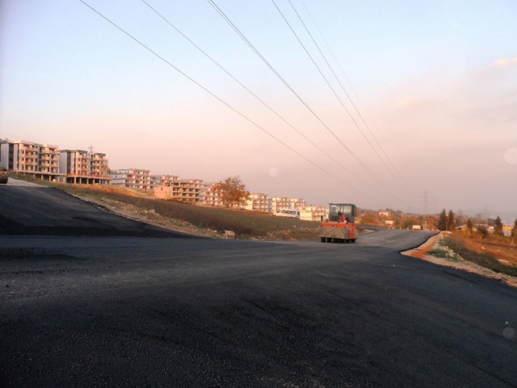 İzmit Belediyesi’nden Tüysüzler’e Asfalt
