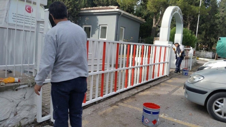 Körfez Şehitliği’ne Bakım Yapıldı