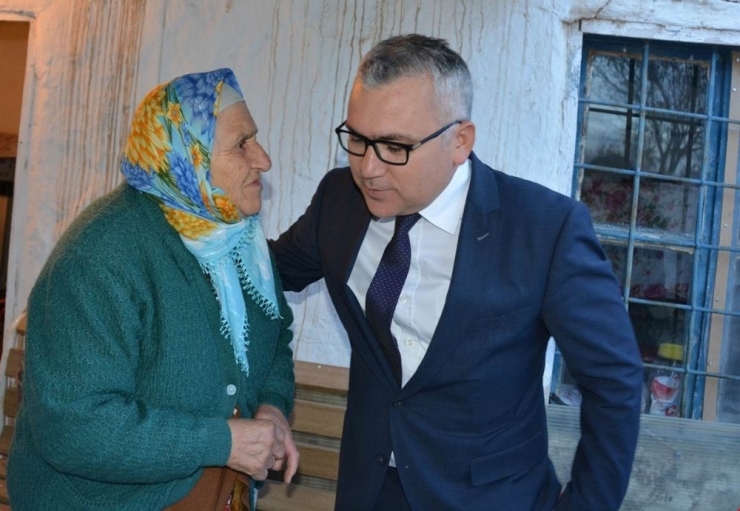 İhtiyaç Sahibi Ailelere Kömür Dağıtımı Devam Ediyor