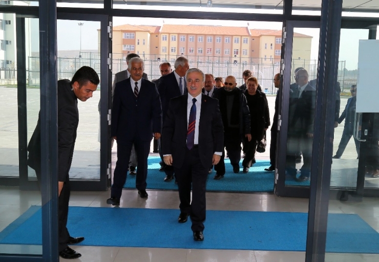 Vali Kamçı Osman Ulubaş Fen Lisesini Ziyaret Etti
