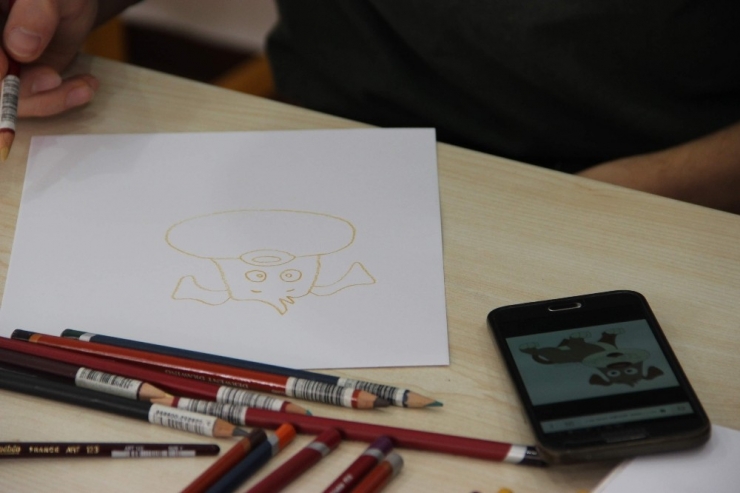 Çocuğunuz Resim Çizerken Bunları Yapıyorsa Dikkat