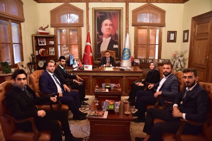 Ak Parti Söğüt İlçe Gençlik Kolları’ndan Başkan Yağcı’ya Ziyaret