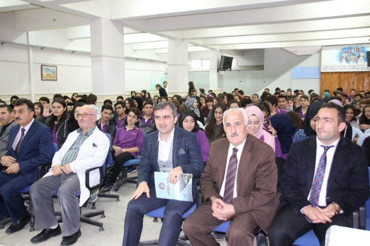 Başkan Yemenici Kariyer Gününe Konuk Oldu