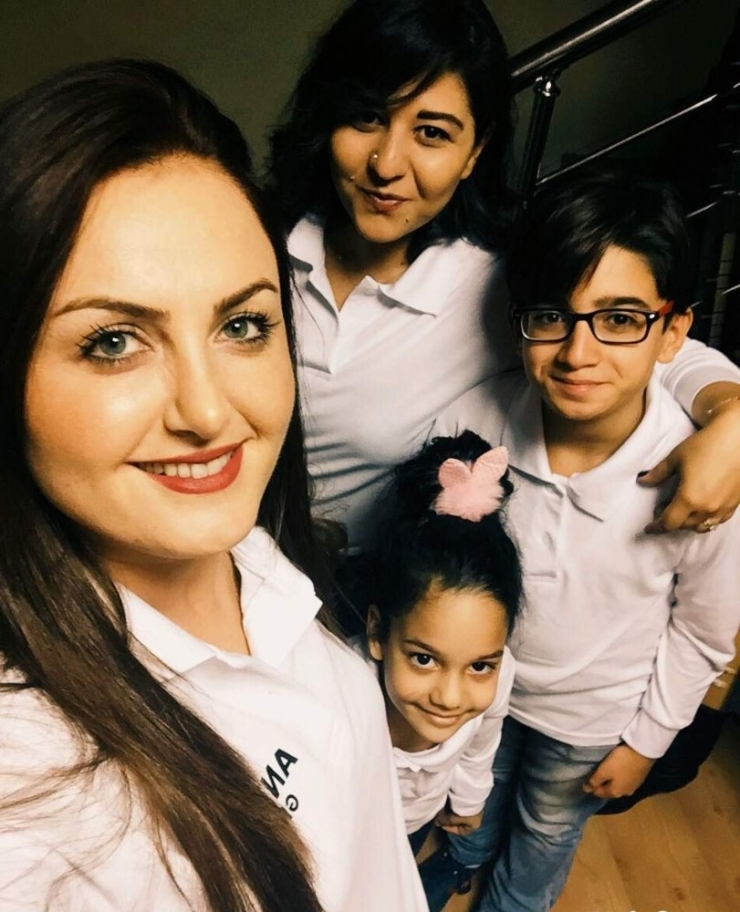 Aliağalı Tuana, Mega Hafızasıyla ’Yetenek Sizsiniz’de Dikkat Çekti