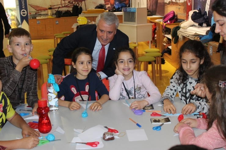 Anadolu Üniversitesi Geleceğin Vecihi Hürkuş’larını Eğitiyor