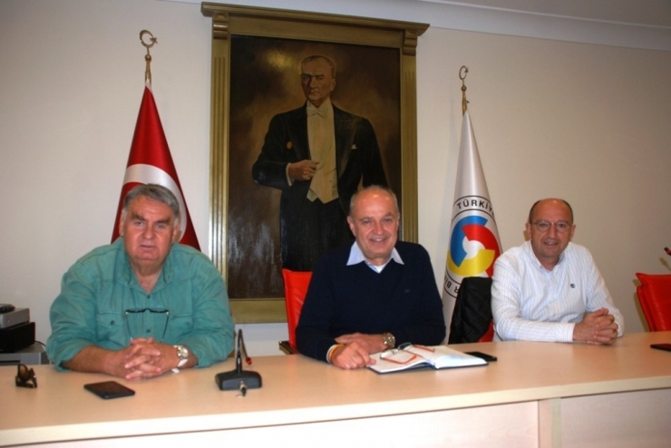 Ayvalık Zeytinyağı Ab Yolunda