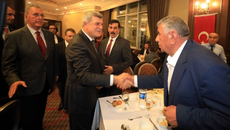 Başkankaraosmanoğlu, Mardinli Muhtarlarla Buluştu