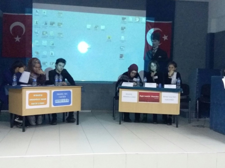 Bigadiç’te Münazara Yarışması