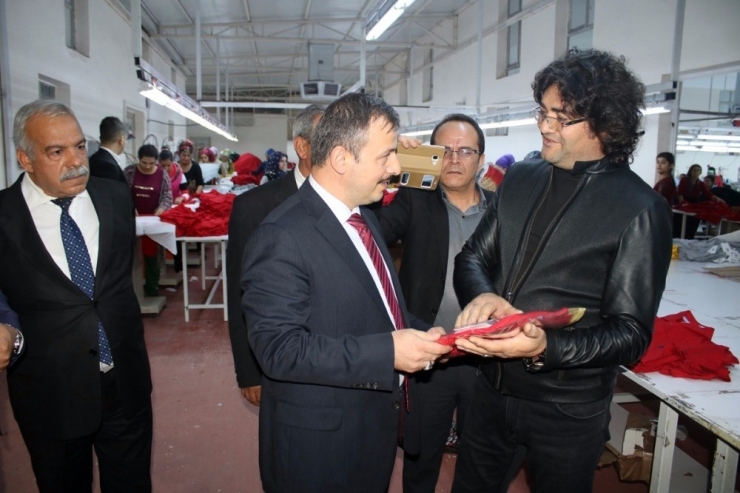 Birecik’teki Tekstil Fabrikası Kadın İstihdamına Katkı Sağlıyor
