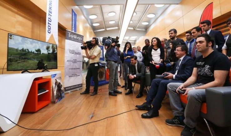 Ekonomi Bakanı Zeybekci’den Oğluna: "Tarık Efe Bu Hafta Sonuna Hazır Olsun"