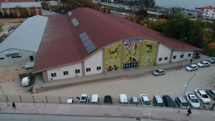 Sekasem Ek Binayla Büyüyor