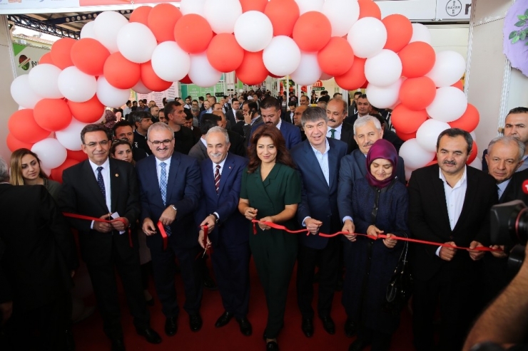 Antalya Büyükşehir Belediye Başkanı Türel: "Çiftçiye Önemli Destek Sağlıyoruz"