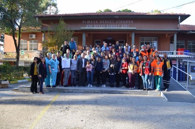 Kula Devlet Hastanesinde Gerçeğini Aratmayan Tatbikat
