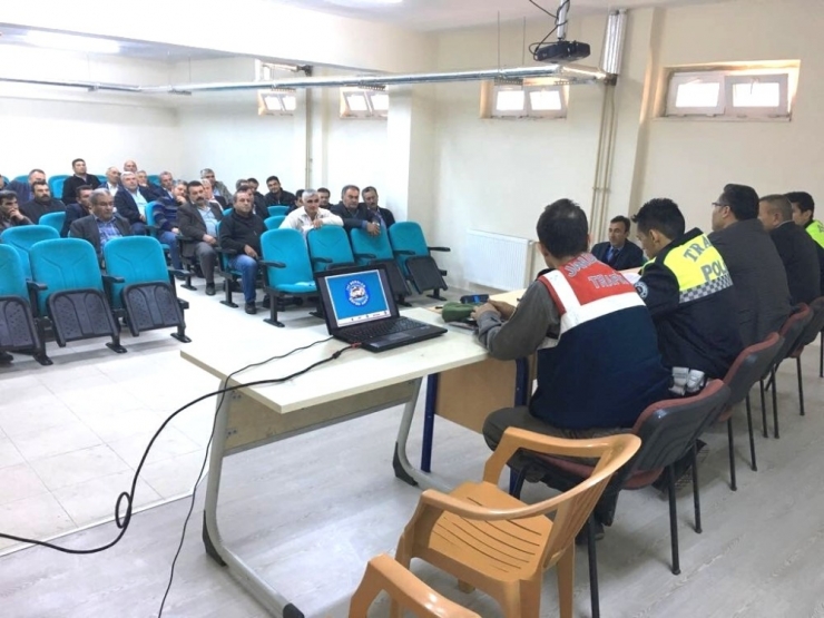 Sarıgöl’de Okul Servis Şoförlerine Eğitim Verildi