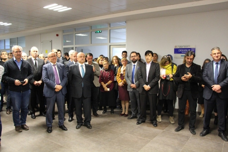 "25. Kare" Resim Sergisi Omü’de Açıldı